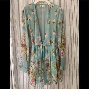 Beautiful floral dress!
